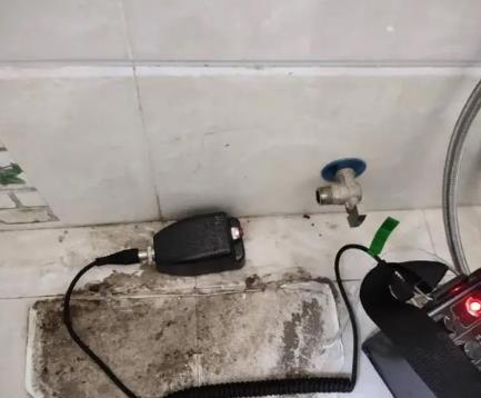 新民屋顶漏水维修公司分享下卫生间漏水的危害及解决方法